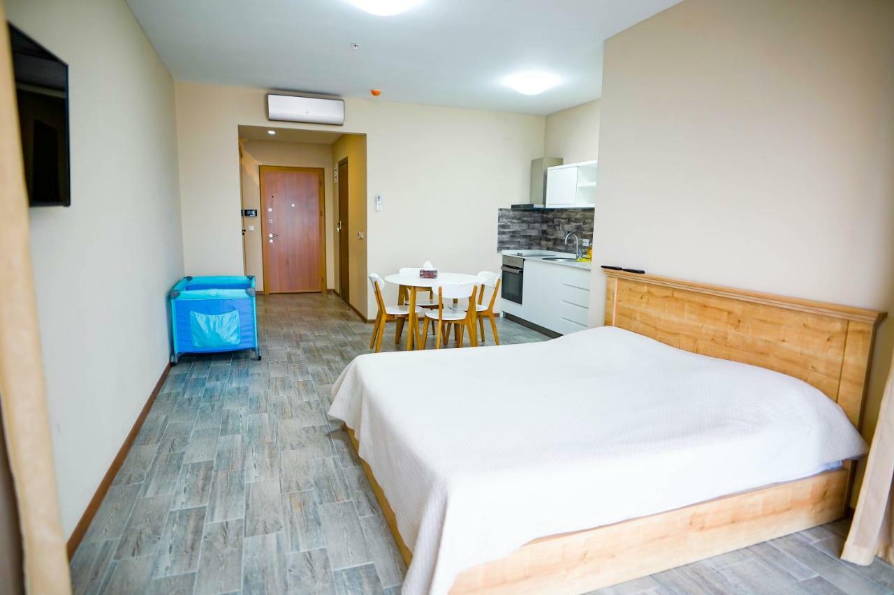Balmaral Apart Hotel Batumi Exterior photo